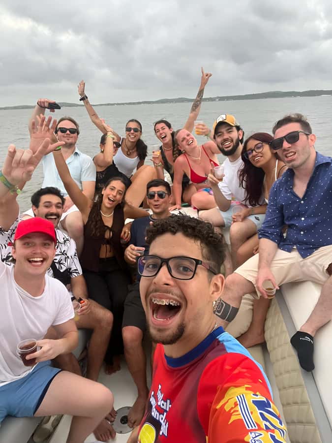 2-hour tour in Cartagena Sunset View in party boat - Virgen del Carmen Stop: The Monument Moment (and Why It’s Worth It)
