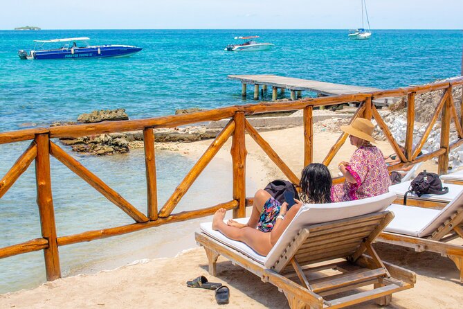 5-Island Speedboat Tour in Cartagena and the Rosario Islands - Optional plankton at night: the real “wow” moment