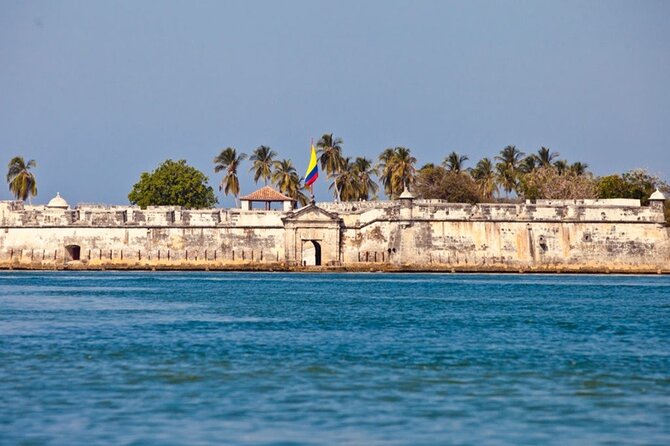 5 Islands Tour from Cartagena Including Snorkeling and Lunch - Crew and comfort: where experiences can vary