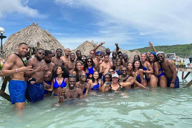 5 Islands VIP Escape : Snorkeling, Private Lunch & Open Bar - Isla Grande snorkeling: what’s included and what to expect