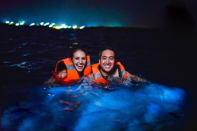 Adventure full day Isla Barú + Mangroves + Snorkel + bioluminescent plankton - Isla Barú at night: waiting for nightfall and the plankton glow