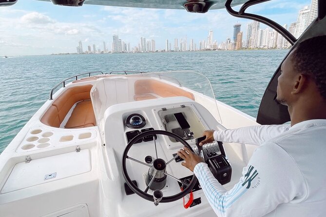 Boat rental for the Rosario Islands up to 15 people. - Key highlights to know before you book