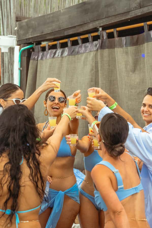 BORA BORA AREA CLUB - Rosario Islands at Bora Bora: your 7 hours of beach-club freedom