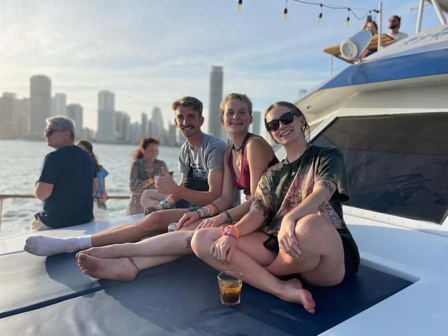 Cartagena: 4-course Culinary Experience aboard a catamaran - Starting point at Muelle de la Bodeguita: how to avoid a wobbly start