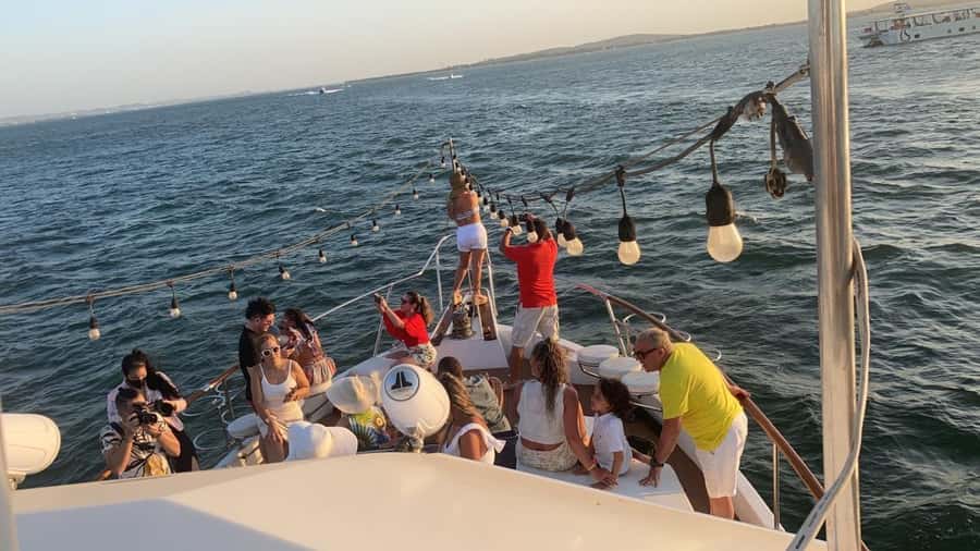 Cartagena: 4-course Culinary Experience aboard a catamaran - Price and value: what $132 includes (and why it can be a deal)