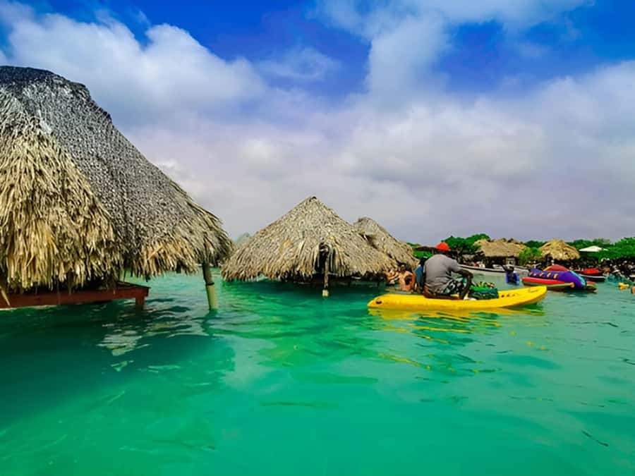 Cartagena: 4 Island Day Trip by Boat and Caribbean Lunch - Playa Tranquila Barú: Lunch First, Then Sea Time