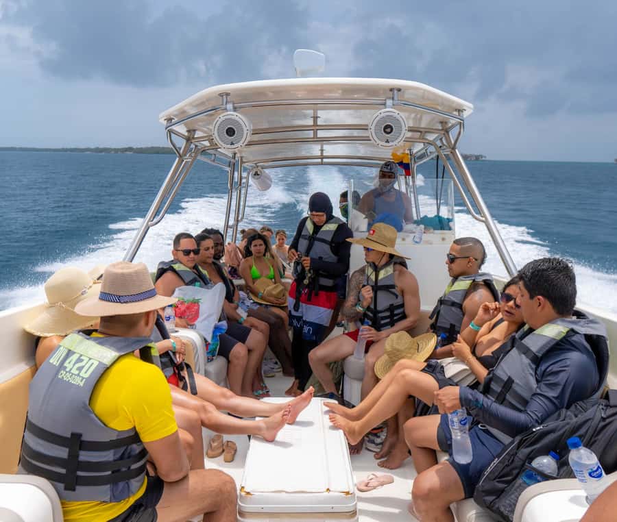 Cartagena: 5 Island Boat Tour with Night Bioluminescent Stop - Fort Bocachica and the Island Photo Stop Route