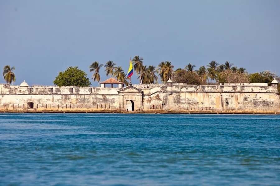 Cartagena: 5 Islands Premium Tour with Lunch and Snorkeling - How the 5 Islands Premium Day Runs From Cartagena