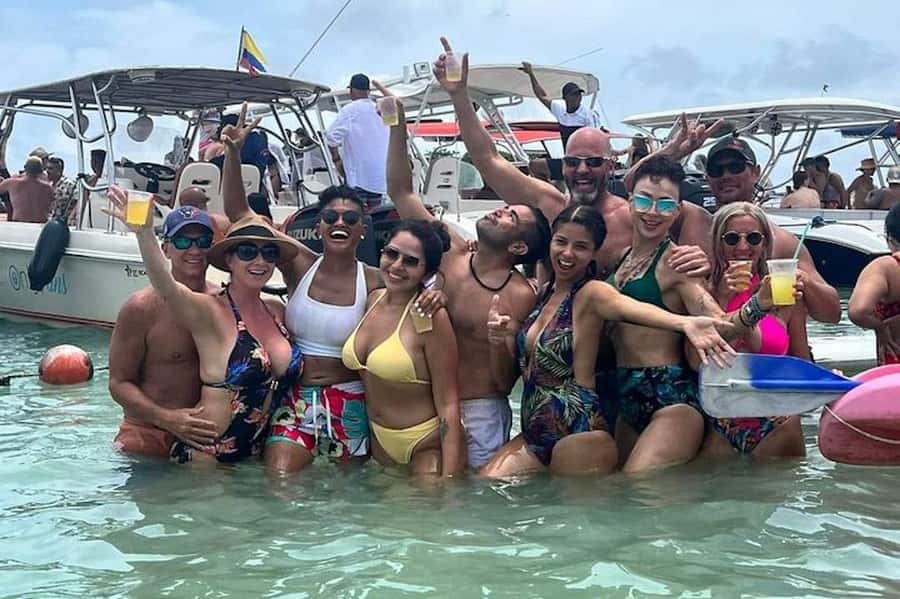 Cartagena: 5 Islands Premium Tour with Lunch and Snorkeling - Rosario Islands: The Snorkeling Is Simple, and That’s the Point