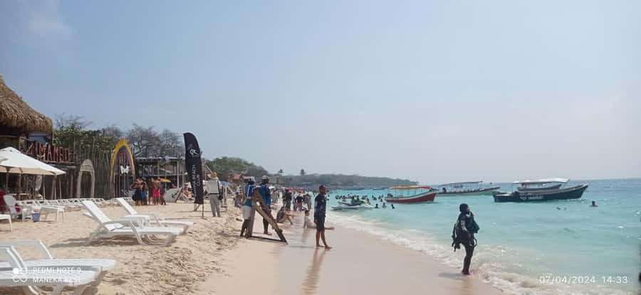 Cartagena: Barù Island Playa Blanca with Lunch - The second beach window: swimming, walking, and golden-hour energy