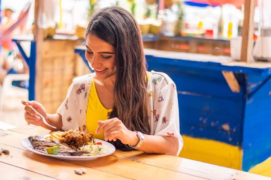 Cartagena: Barù Island Playa Blanca with Lunch - Should you book this Playa Blanca with lunch trip?