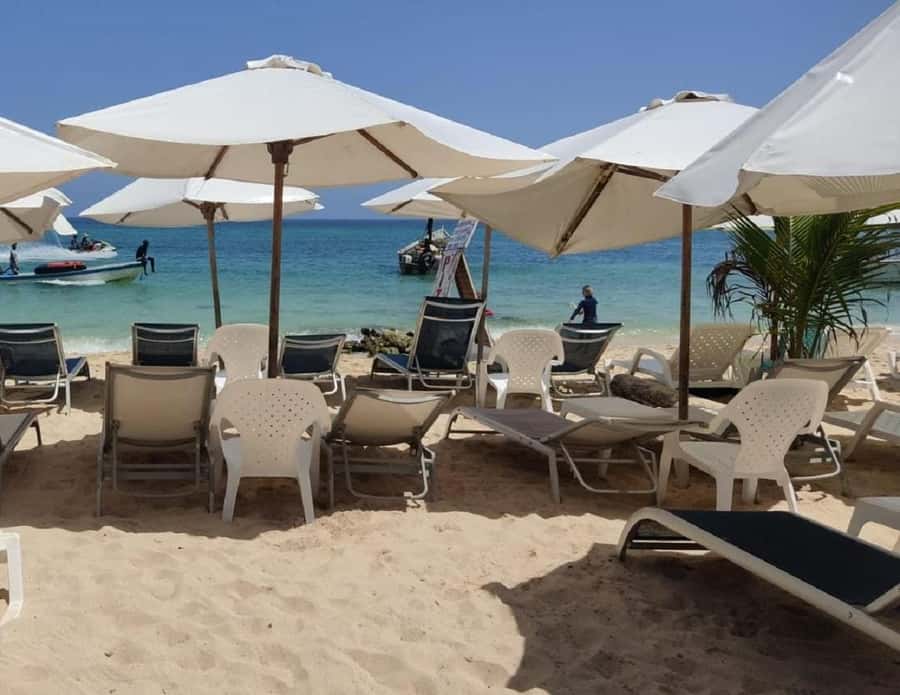 Cartagena: Baru Island & Playa Tranquila Day Trip with Lunch - What to pack (so the day stays easy)