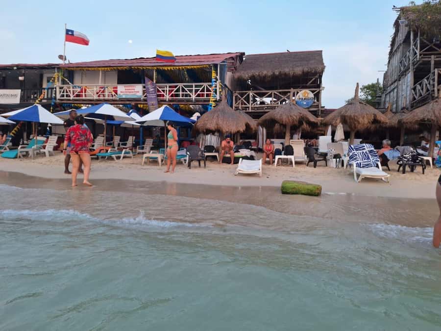 Cartagena: BARÚ Playa blanca with SNORKELING INCLUDED - What to Bring (So You Don’t Waste the Day)