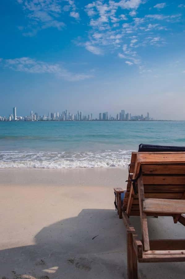 Cartagena: BEACH DAY ON TIERRA BOMBA ISLAND PUNTARENA - The Speedboat Ride: Short, fast, and expect some bumping