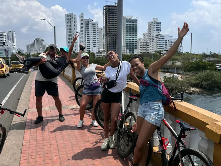 CARTAGENA: BIKE RIDE WITH LUNCH AT BOURDAIN'S FAVORITE SPOT - From Edificio Luna del Mar to Manga: roll into Cartagena your way