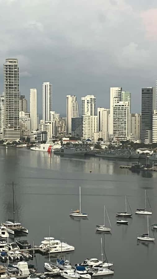 CARTAGENA: BIKE RIDE WITH LUNCH AT BOURDAIN'S FAVORITE SPOT - Bazurto Market: the lunch that turns the tour into an experience
