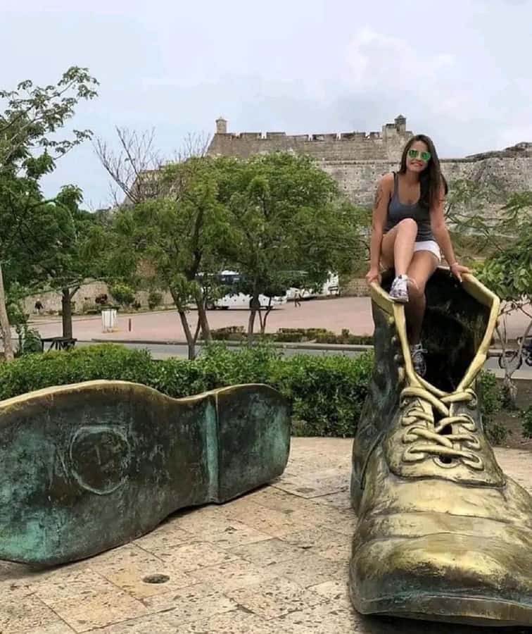 Cartagena: BILINGUAL CITY TOUR San Felipe Castle & Old city - Castillo de San Felipe de Barajas: choose entry or keep it exterior