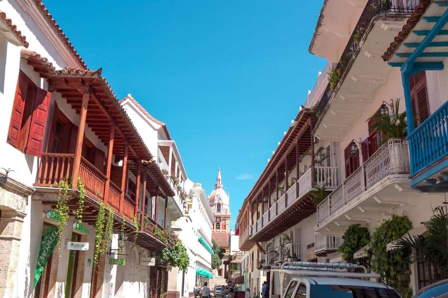 Cartagena: BILINGUAL CITY TOUR San Felipe Castle & Old city - Getting picked up near Cartagena: Clock Tower vs Bocagrande side