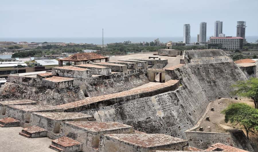 Cartagena: BILINGUAL CITYTOUR + SAN FELIPE CASTLE & Old city - What you’re paying for: $29 value check (and what it doesn’t include)