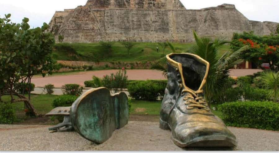 Cartagena: CITY TOUR IN ENGLISH, Old city, Monuments, Castle - Walking the walled old city: what the guided part really accomplishes