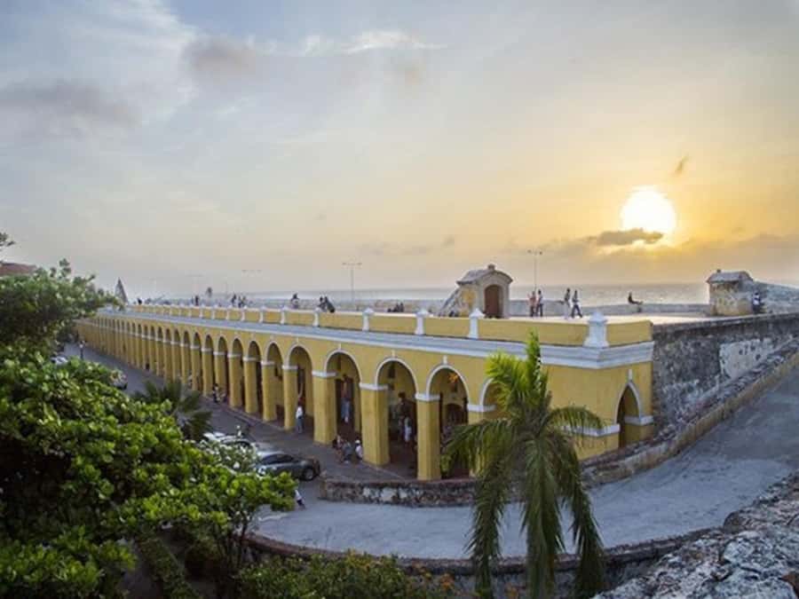 Cartagena: CITY TOUR OVERVIEW of the city Boots castle chiva - Cartagena Letters: the photo stop you’ll actually enjoy