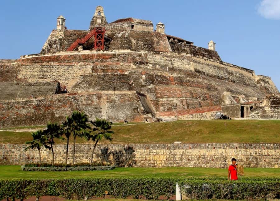 Cartagena City Tour with San Felipe Castle & Old Town Walk - Price and Value: Is $131 for 4 Hours a Good Deal?