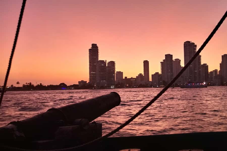 Cartagena, CO: Sunset Skyline Pirate Boat Tour with Drinks - Sunset cruise route: skylines and shoreline views that make the ticket feel “worth it”