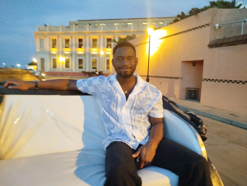 Cartagena: COLLONIAL HORSE DRAWN CARRIAGE by THE OLD CITY - The ride itself: comfort, the horse, and how to get good photos