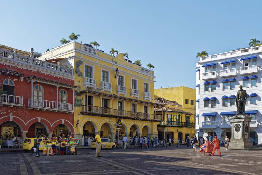 Cartagena: Complete Tour "San Felipe Castle, Popa and Getsemaní". - Bocagrande, Laguito, and the drive that makes the story click