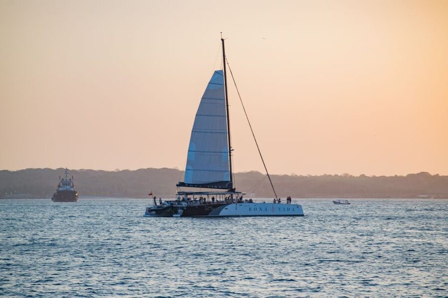 Cartagena de Indias: 2-Hour Sunset Cruise - What you actually get: drink, appetizer, and how to think about value
