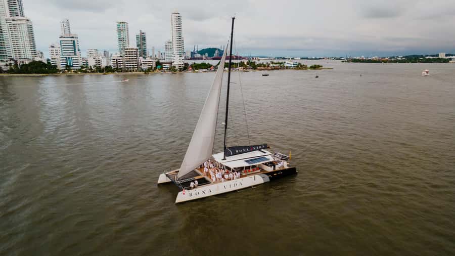 Cartagena de Indias: 2-Hour Sunset Cruise - Should you book this Cartagena sunset cruise?