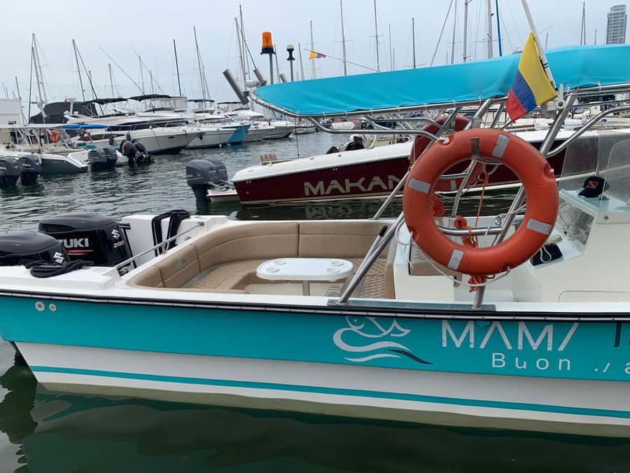 CARTAGENA, EXCLUSIVE launch for Rosario and Baru Islands - 7) Food and drinks: cooler with ice, bring your own, and eat locally