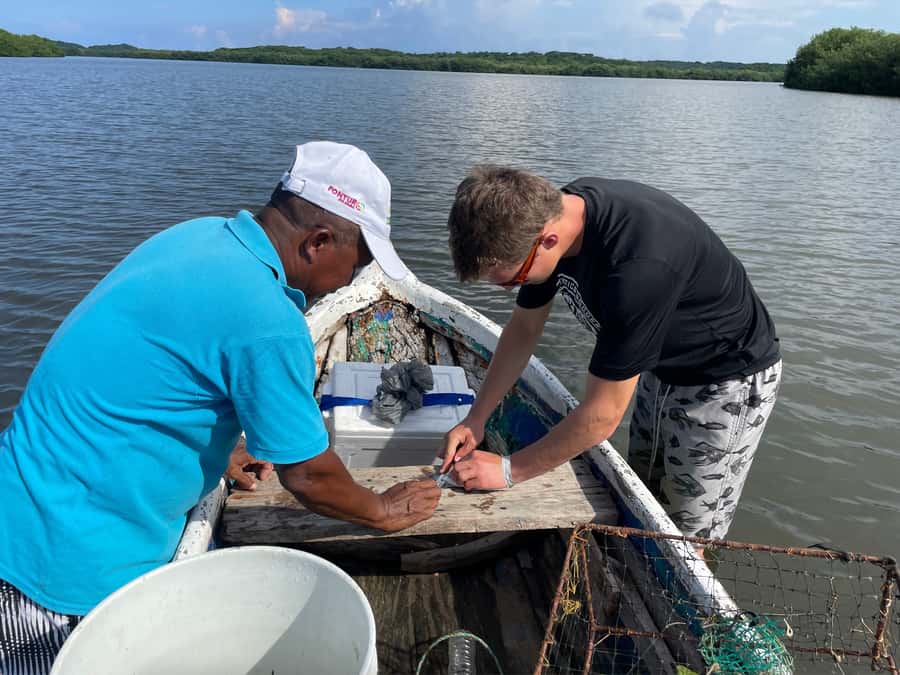 Cartagena Fishing, Crabbing, Birdwatching Experience + Lunch - Who this trip is best for in Cartagena