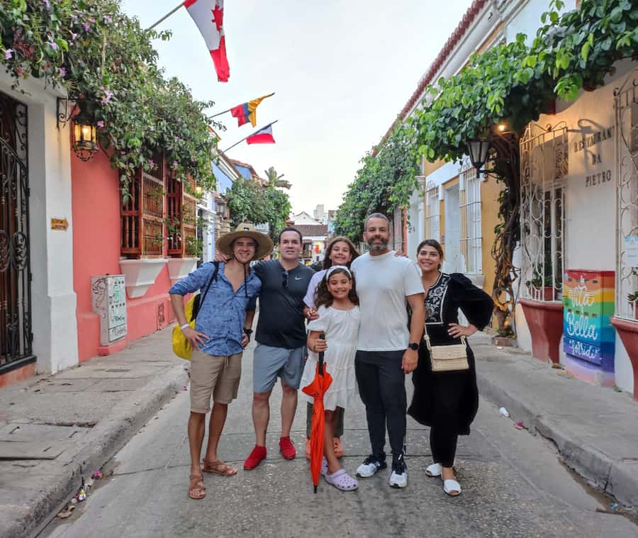Cartagena: Gabriel García Márquez Private Walking Tour - From Caribbean legends to Palito de Caucho: the first storytelling chain