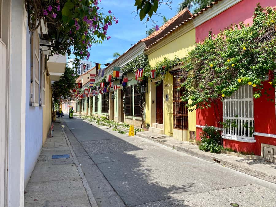 Cartagena: History, Culture & Coffee Experience - Getsemaní: street art, murals, music, and the local Cartagena mood
