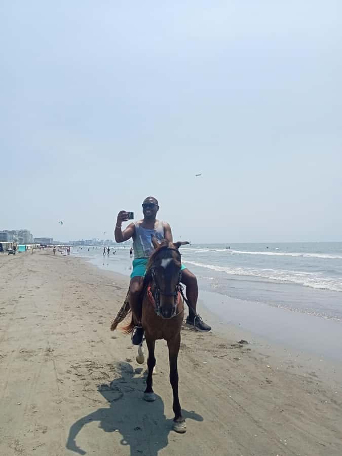 Cartagena: Horse riding on the beaches of Cartagena & PHOTOS - Your Ride Time on Cartagena’s Shoreline (From Gentle Walks to Water Moments)