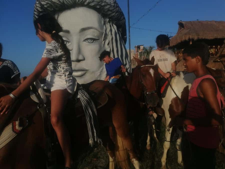 Cartagena: Horse riding on the beaches of Cartagena & PHOTOS - Photos That Actually Look Good (And Why the Support Helps)