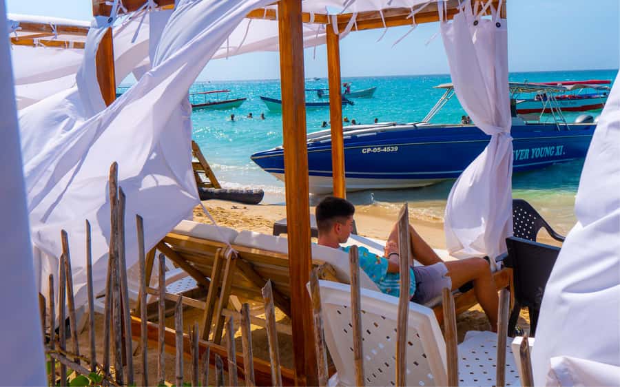 Cartagena: Isla Baru Beach Club at Playa Blanca - Playa Blanca and Mambo Beach Club: how the beach time works