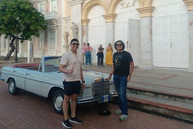 Cartagena Luxury Classic Car Tour + Bilingual Historian Guide - The classic car experience: comfort, photos, and what can surprise you