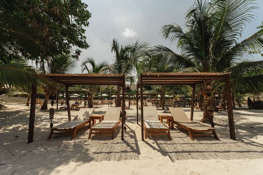 Cartagena: Makani Luxury Beach Club Day Pass - Romantic dinners, birthdays, anniversaries, and BBQ mood-setting