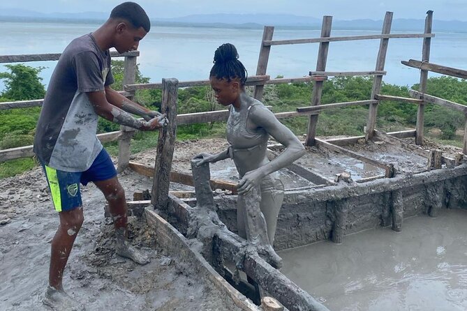Cartagena Mud Volcano Tour — VIP Exclusive Crowd-Free Access! - The massage and the photo support that make it feel like a spa day