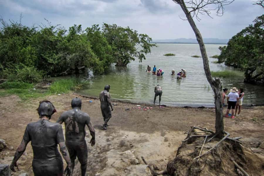 Cartagena: Mud Volcano Tour with Lunch, Pool, and Beach - Who should book this mud volcano plus beach combo