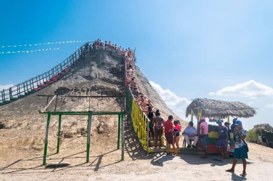 Cartagena: Mud Volcano Tour with Lunch, Pool, and Beach - The helpers and tipping culture you should expect