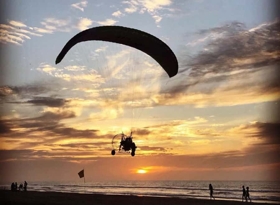Cartagena: Paratriking Flight from the Beach - Photos and Video: What You’ll Walk Away With
