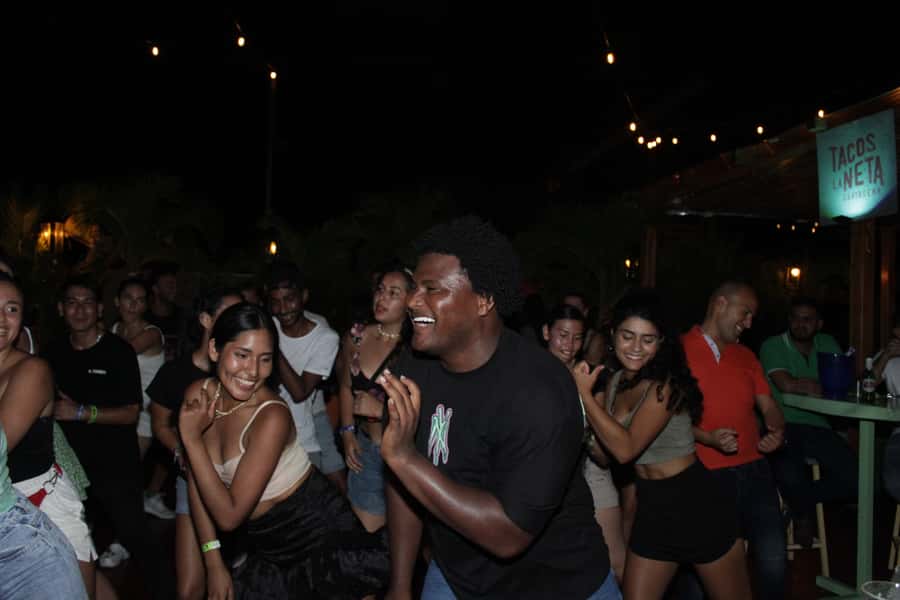 Cartagena: Pub Crawl with Dancing Lessons and Free Shots - Free shots, drinking games, and live music: why this works