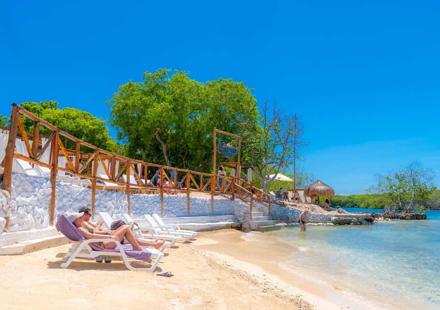 Cartagena: Rosario Islands Day Tour with Snorkel & Lunch - Playa Blanca on Isla Baru (Mambo Beach Club): lunch plus beach time