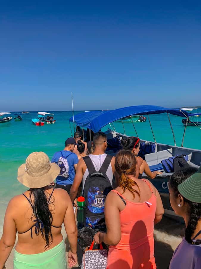 Cartagena: Rosario Islands, Playa Blanca, Baru - San Martín de Parajales oceanarium: quick visit, learn-and-move energy