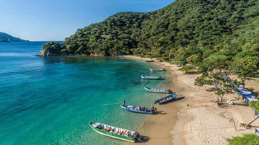 Cartagena: Rosario Islands Private Boat Tour - Playa Blanca at Barú: the best reason to book the full 8 hours