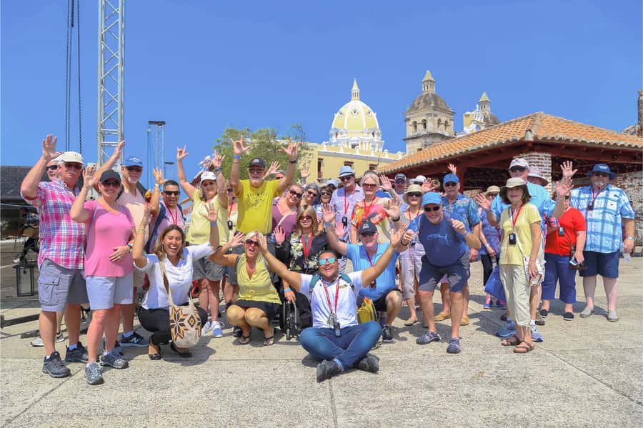 Cartagena: Shared Walking Tour of the Colonial Old Town - Cobblestones, colonial facades, and balconies you’ll actually remember