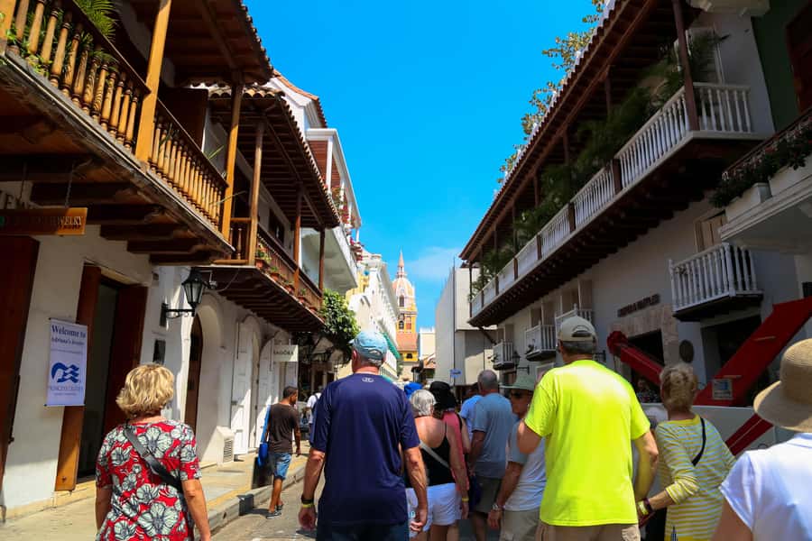 Cartagena: Shared Walking Tour of the Colonial Old Town - Shared walking tour pace: what you should plan for
